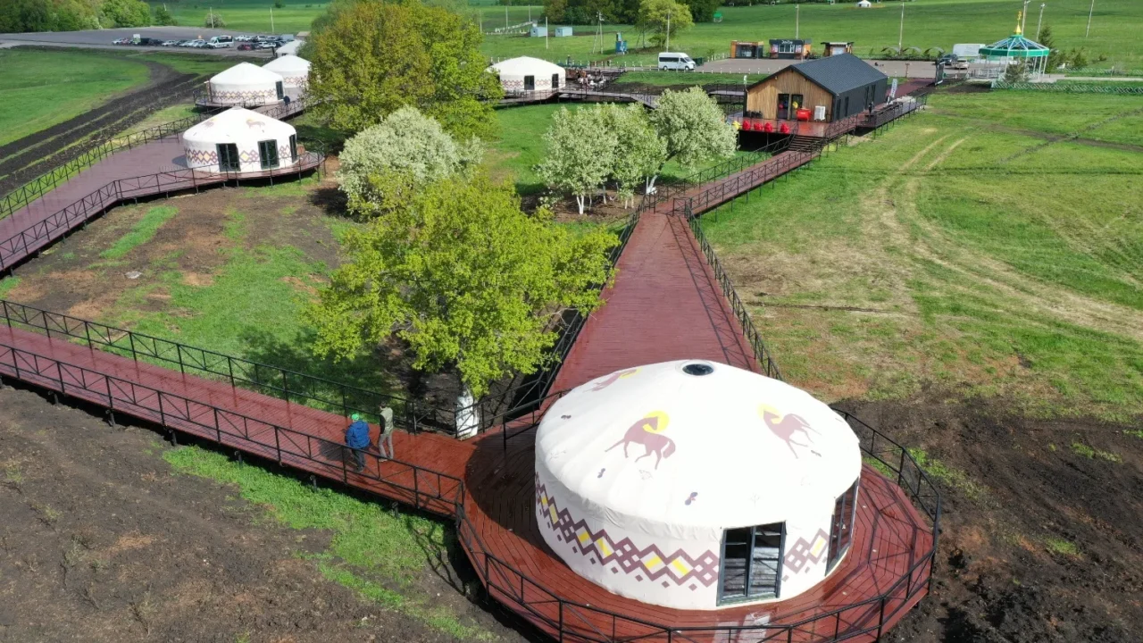 В Башкирии у подножия горы Торатау открыли новый этнокомплекс